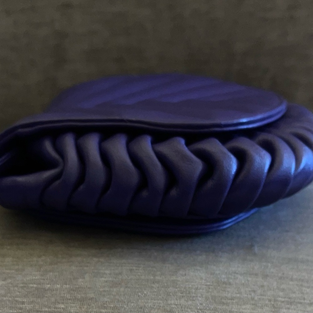 Fine leather purple shell purse new w/o tags - Picture 6 of 8